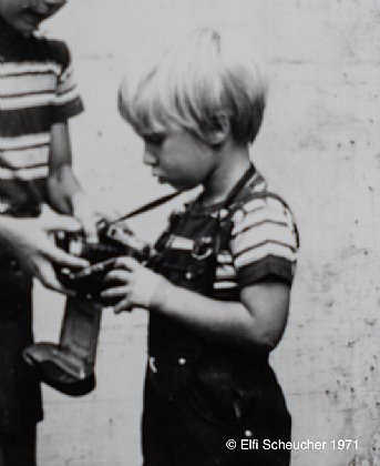 Manfred Scheucher als Kind, © by Elfriede Scheucher